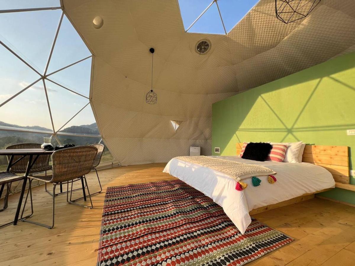 Starry Dome - Manta'S Retreat Glamping Cornereva Hotel Eksteriør billede